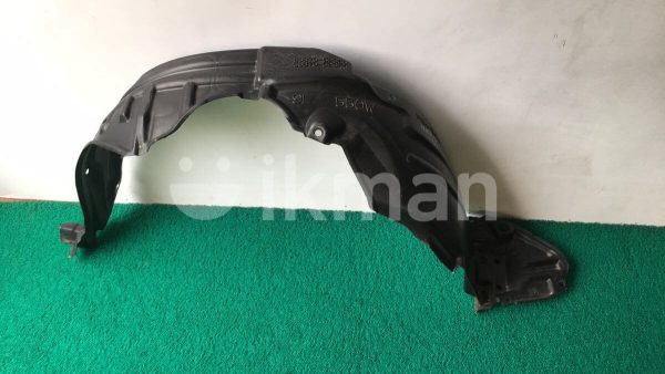 TOYOTA PRIUS W30	INNER GUARD