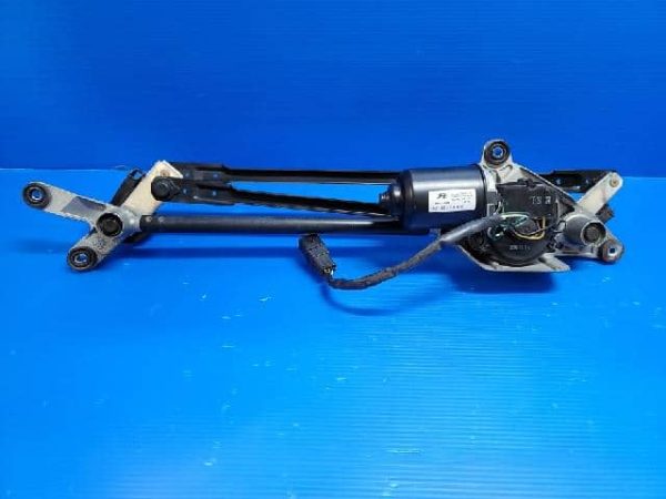 SUSUKI DA64 EVERY 	WIPER MOTOR WITH ARM