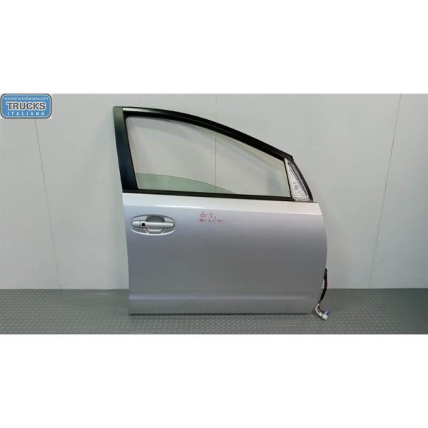 TOYOTA PRIUS W30	FRONT DOOR